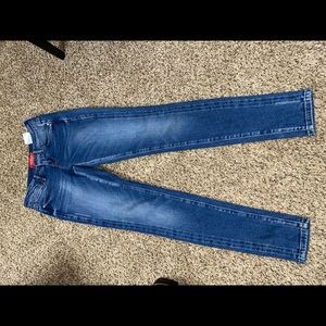 GUESS JEANS